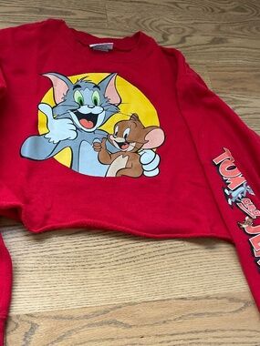 Tom and Jerry Sweatshirt, cropped, size XS, XCH.